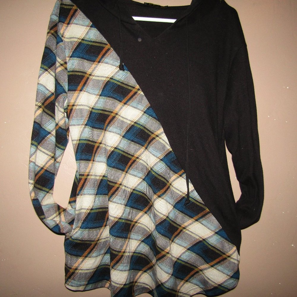 Duel pattern hoodie